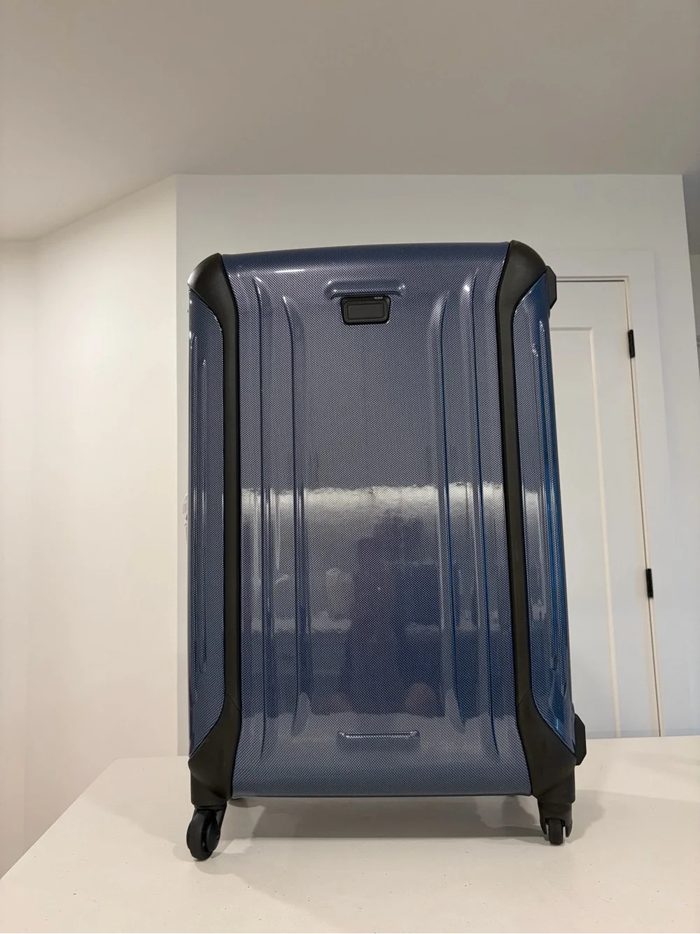 Tumi Textured Navy Hardside Spinner Suitcase